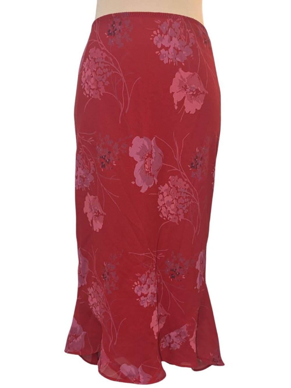 Floral maxi skirt with a subtle mermaid cut